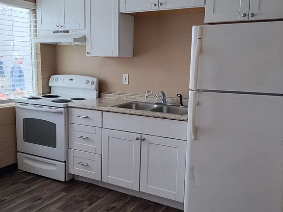 4th image of 2411 S 6th Ave #10688518