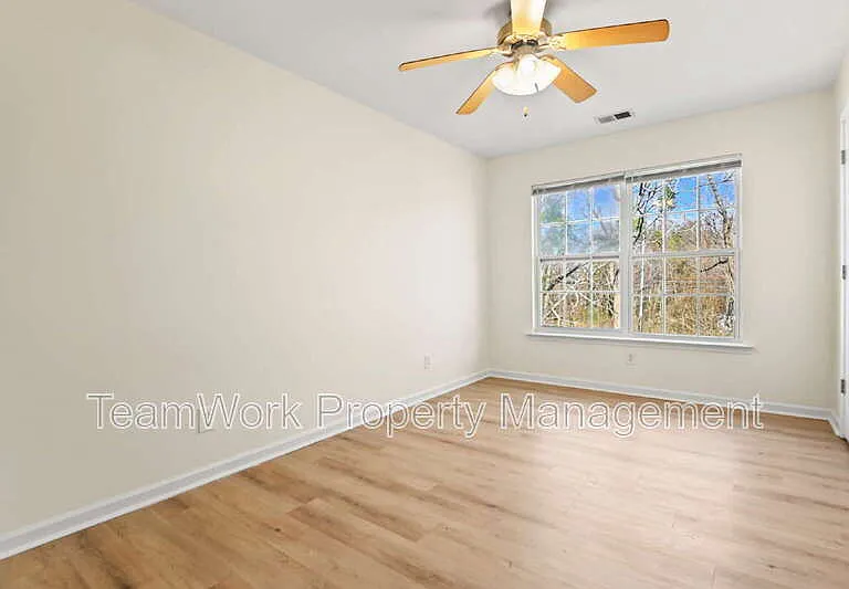 131 Boone St — Photo 19