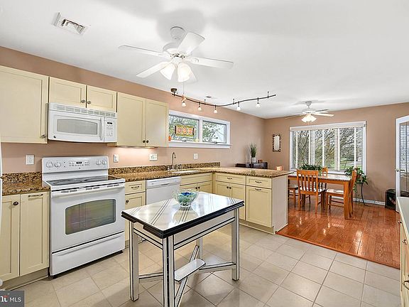 4th image of 118 Henlopen Dr