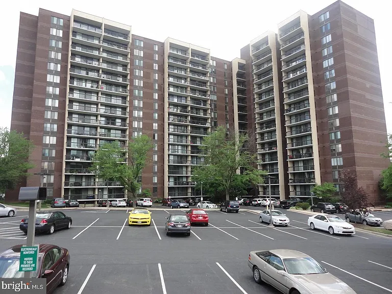 7401 Westlake Ter #610 — Photo 34