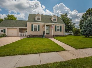 1932 Malcom Dr, Dayton, OH 45420