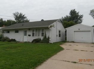 1309 S 5th St, Mattoon, IL 61938