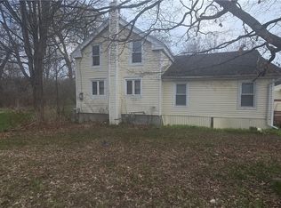 7821 Bull St, Bridgeport, NY 13030