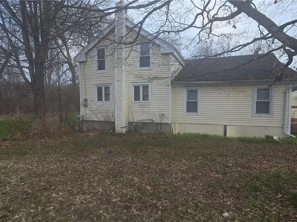 7821 Bull St, Bridgeport, NY 13030