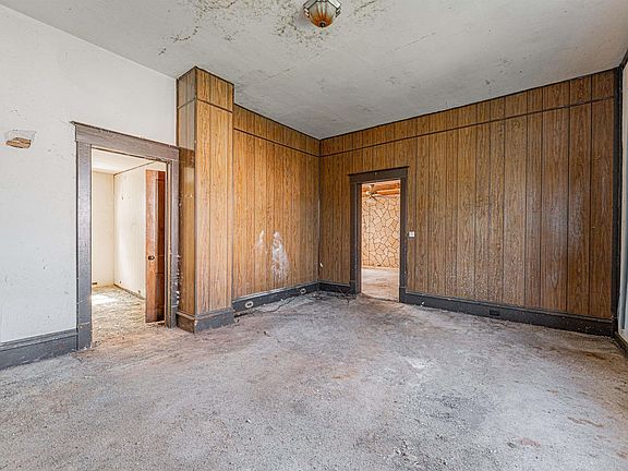 3rd image of 310 6th St