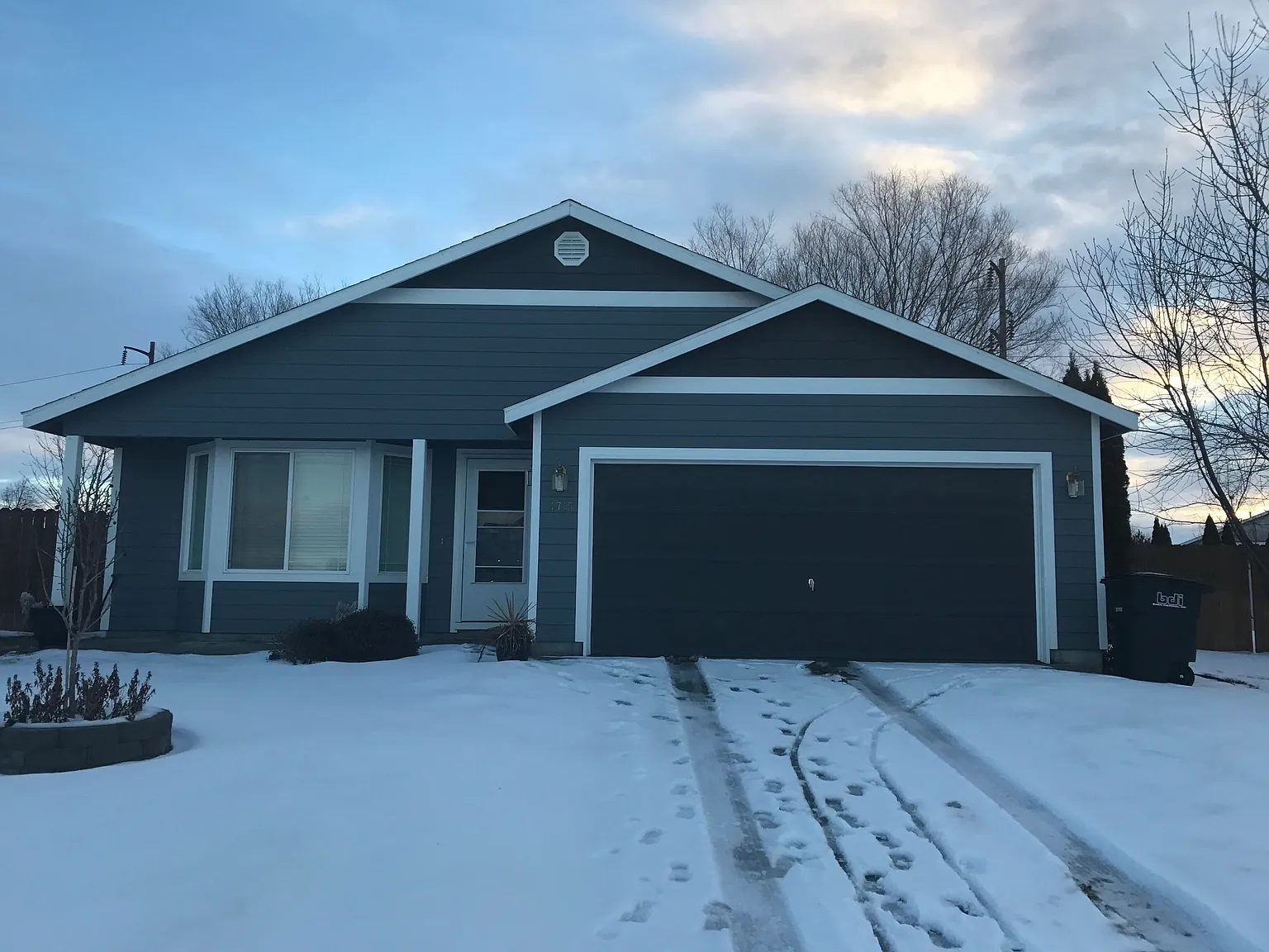 4715 Clydesdale Ln photo 1