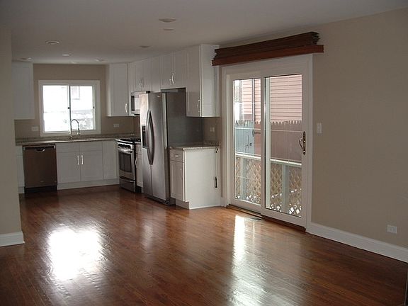 3rd image of 4517 Jefferson Dr