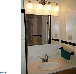 5th image of 3700 Arlington Ave
