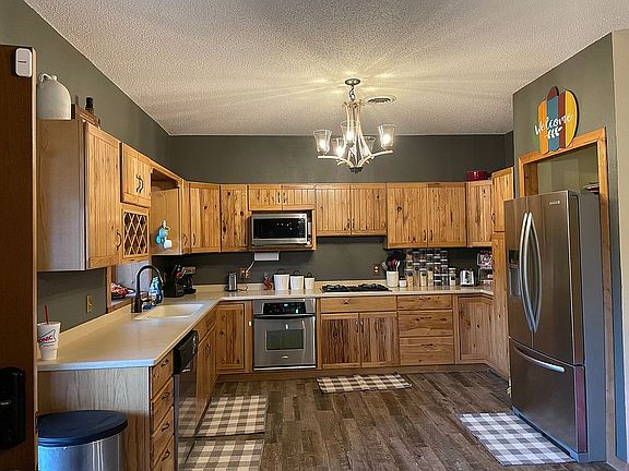 5th image of 314 Blue Earth Ln