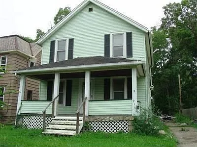 213 Clark St photo 1