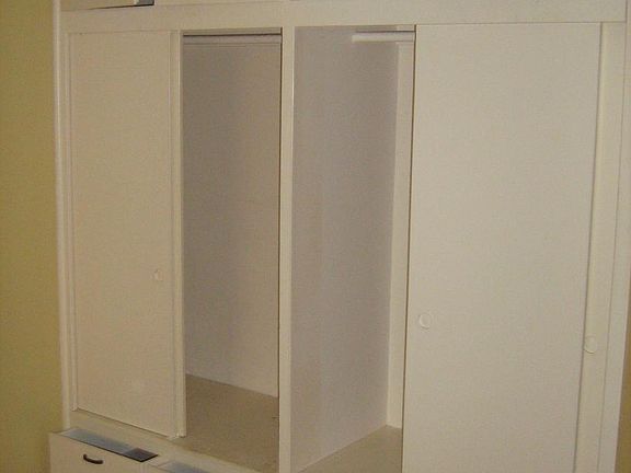 2nd bedroom Large Closet