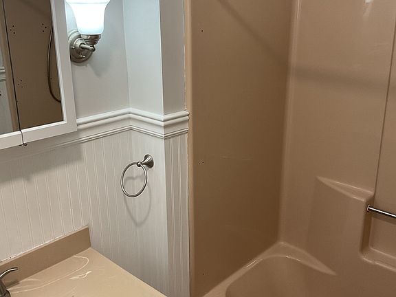 3rd image of 52 Academy Ave Unit 1
