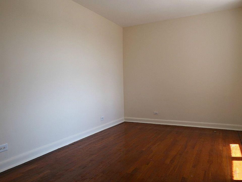 2nd image of 160 Beach 117th St APT 6B