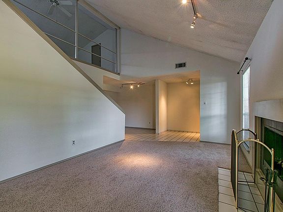 5th image of 5025 Buttonwood Ln
