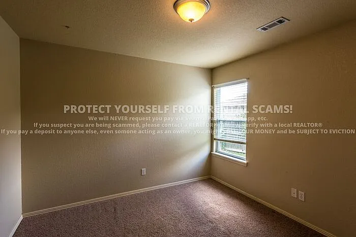 1137 S Holland Dr — Photo 9
