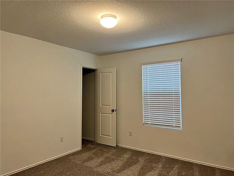 223 Chickasaw Ln — Photo 14