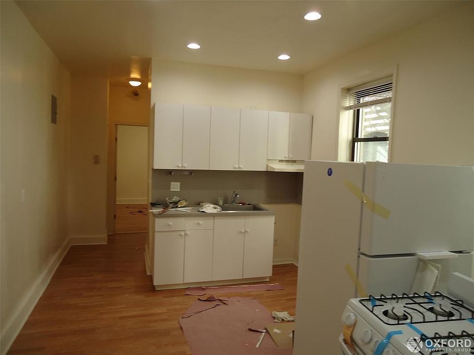 1st image of 2328 31st Ave APT 5