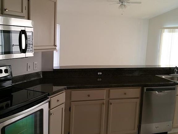 4th image of 9817 Cristina Dr
