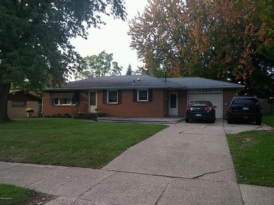 1st image of 1495 Meadowlane Dr SE