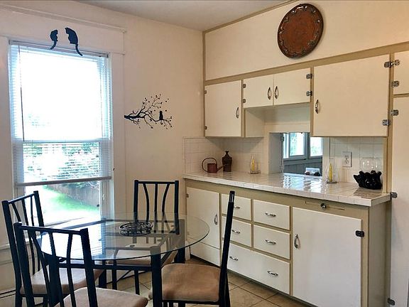 Eat-in Kitchen, pass-through window