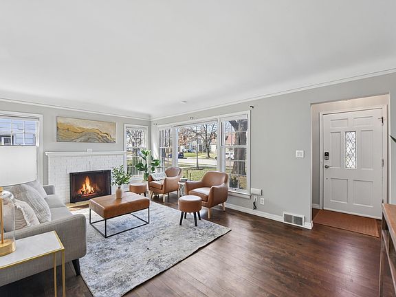 3rd image of 5413 Oliver Ave S