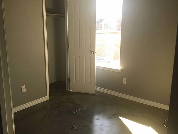 3rd image of 107 Valley Cir #B-100