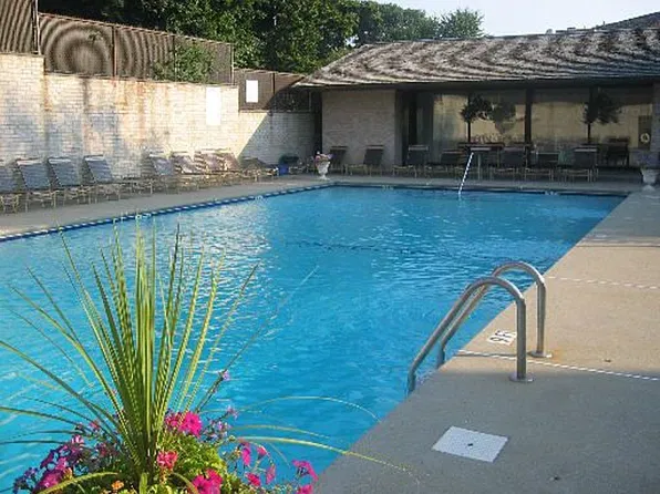 73 Courtland Ave APT 12, Stamford, CT 06902