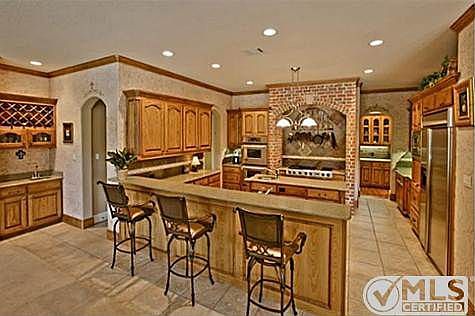 4th image of 904 Westminster Way