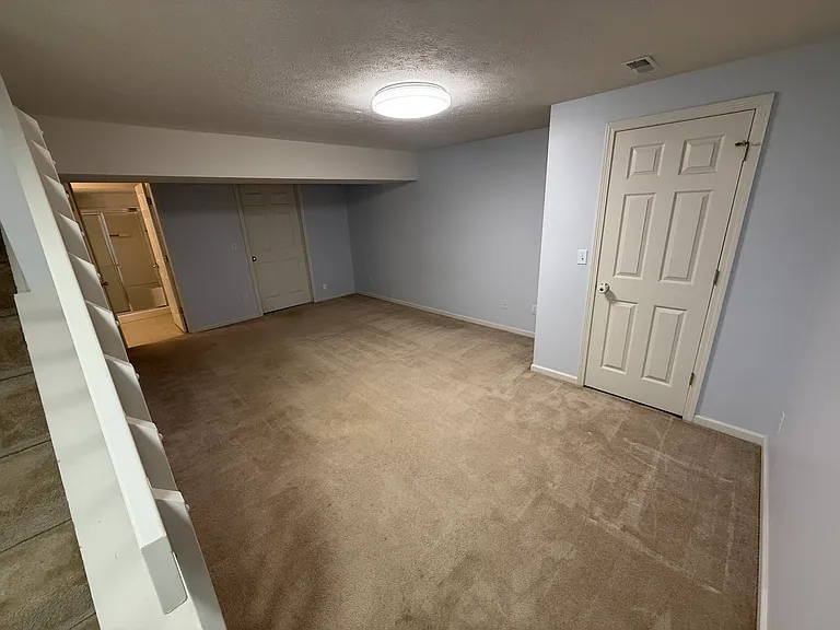 Lower-level bonus room/ guest suite