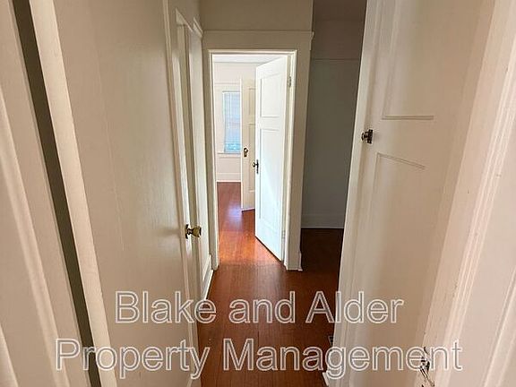 4th image of 2825 NE 27th Ave