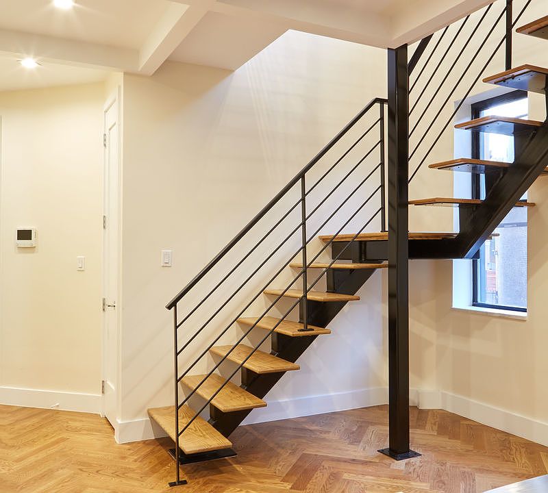 1st image of 921 Washington Ave #635