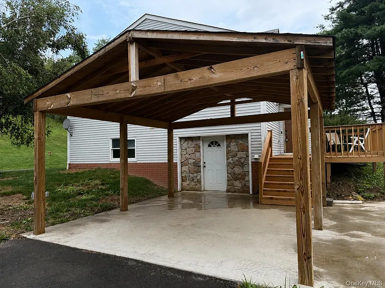 377 Route 284 — Photo 16