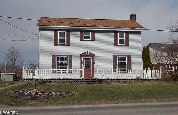 1st image of 724 W Main St