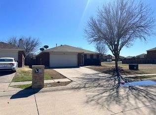 2016 Brook Meadow Dr, Forney, TX 75126