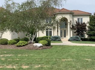 14568 Sherwood St, Leawood, KS 66224