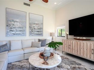 613 Beachwalk Cir #J-204, Naples, FL 34108