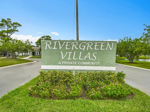 1721 SE Balmoral Court, Port St Lucie, FL 34952