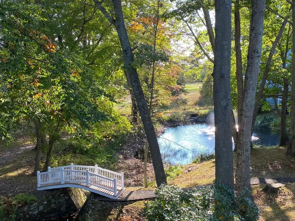 1423 Old Pond Lane #1423, Norwich, CT 06360