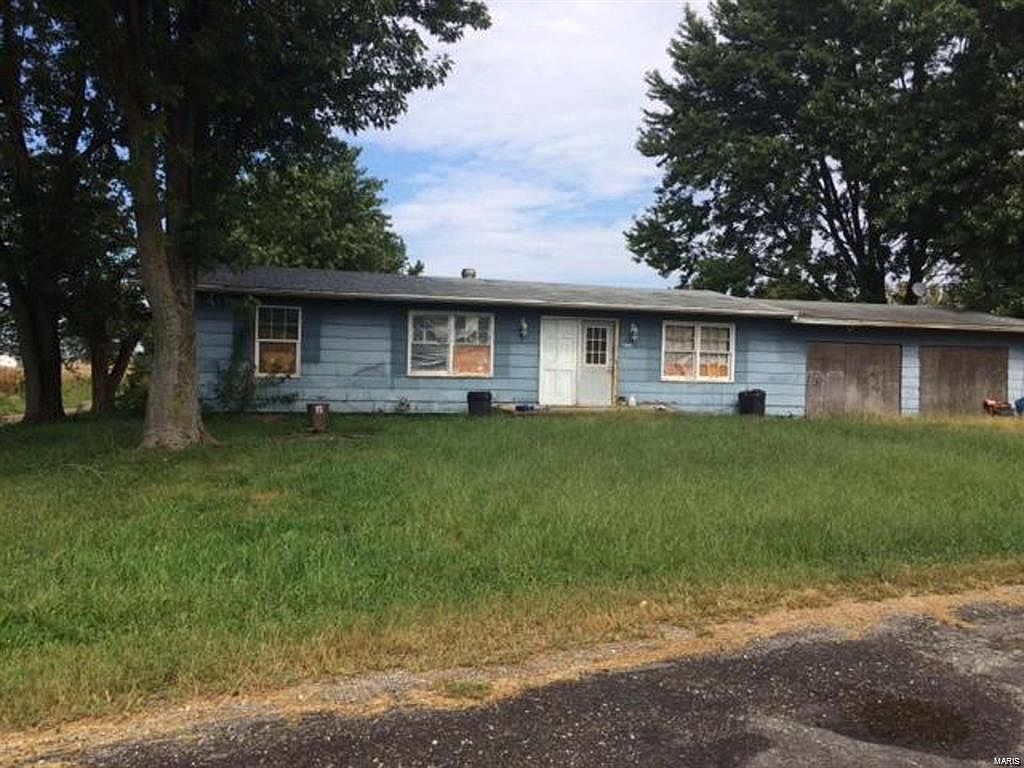 913 Apple St, Keyesport, IL 62253 Zillow