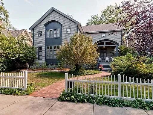 1323 Judson Ave photo 1