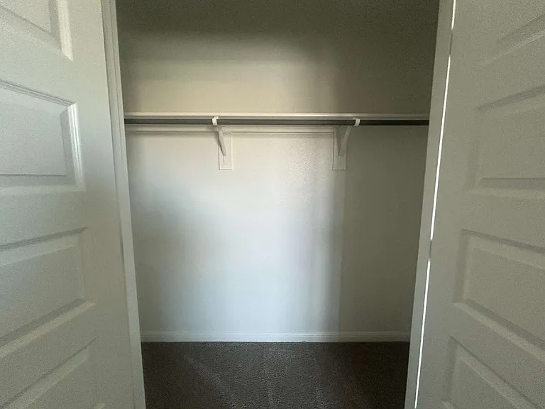 176 Hornet St — Photo 17