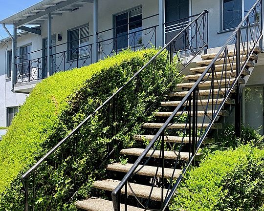 4th image of 249 S Catalina Ave #4