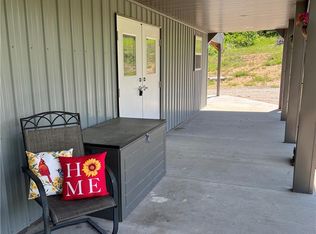 34737 E State Highway M Rd, Guilford, MO 64457