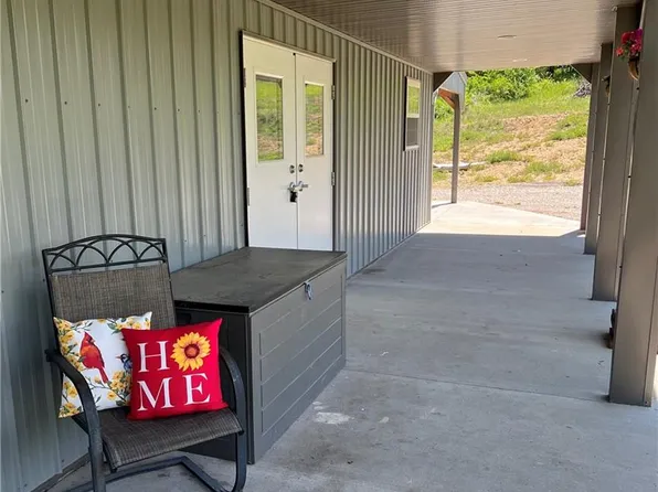 34737 E State Highway M Rd, Guilford, MO 64457