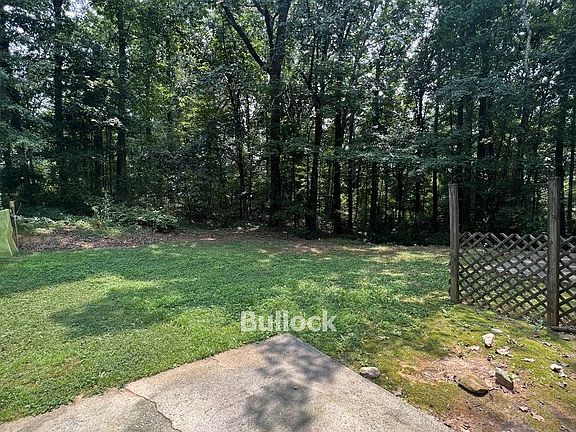 5th image of 3054 Spruce Cir