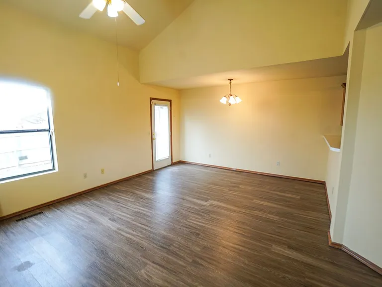 3318 Ridgecrest Cir — Photo 3