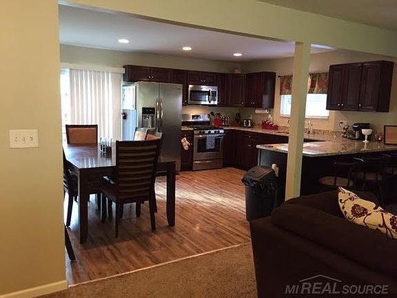 3rd image of 37843 Winkler St