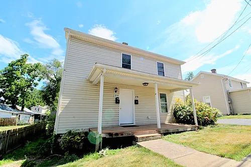 270 W Bruce St Photo 1