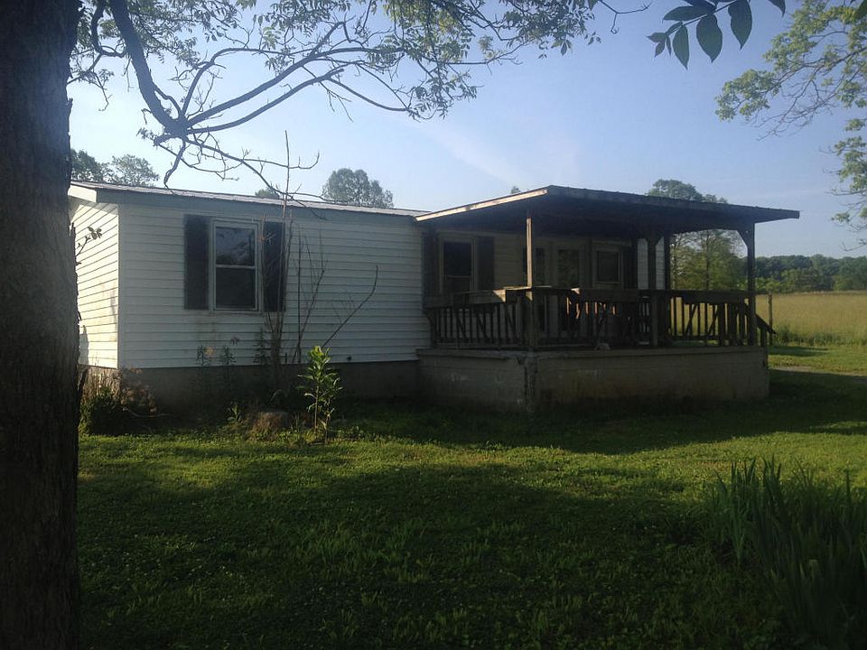 2nd image of 624 Hawkins Rd
