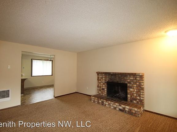 2nd image of 802 NE 122nd Ave